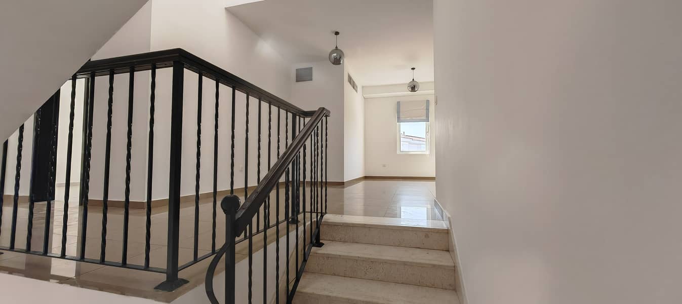 Amazing ready to move villa 5 Bedroom + Maid / Huge plot / Private Swimming pool - Image 18