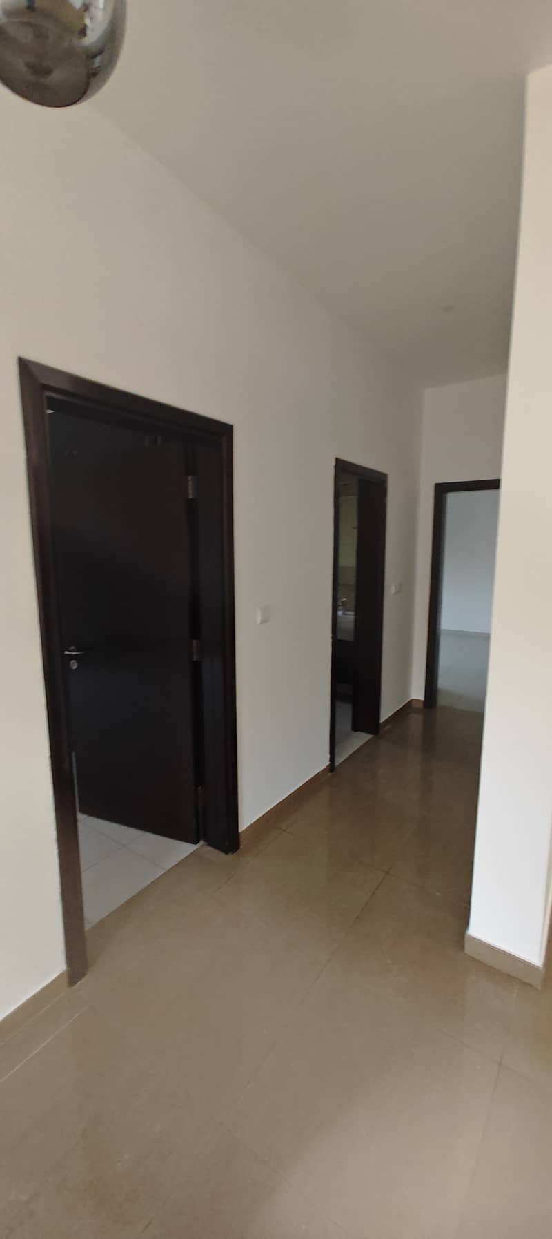 Amazing ready to move villa 5 Bedroom + Maid / Huge plot / Private Swimming pool - Image 21