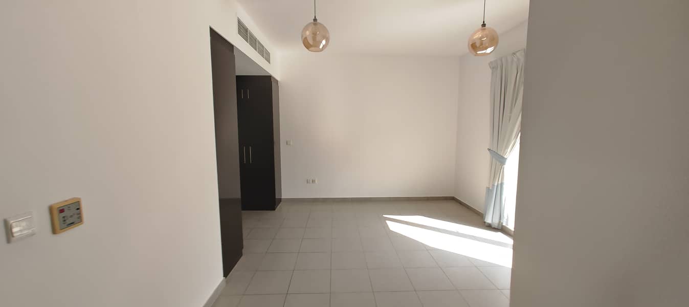 Amazing ready to move villa 5 Bedroom + Maid / Huge plot / Private Swimming pool - Image 28