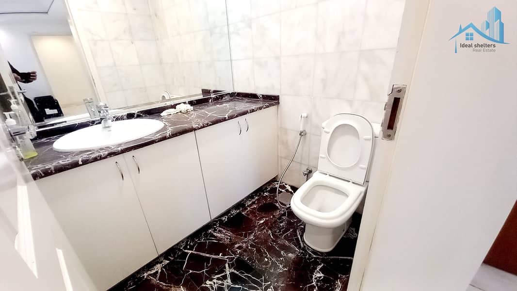 SPECIOUS 4BHK || CHILLER+WATER FREE BUILDING ||