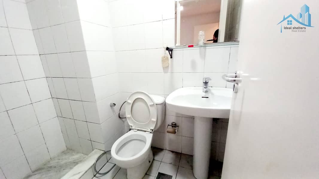 SPECIOUS 4BHK || CHILLER+WATER FREE BUILDING || - Image 11