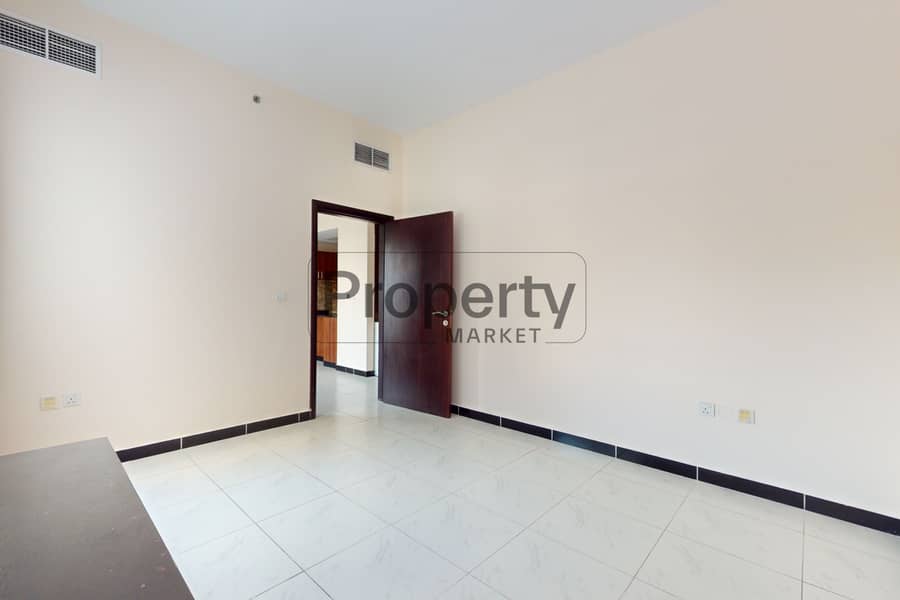 Contemporary 1-BR | Kitchen Equipped | Vacant - Image 10