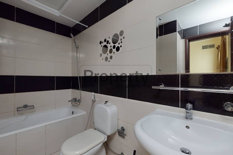 Contemporary 1-BR | Kitchen Equipped | Vacant - Image 11