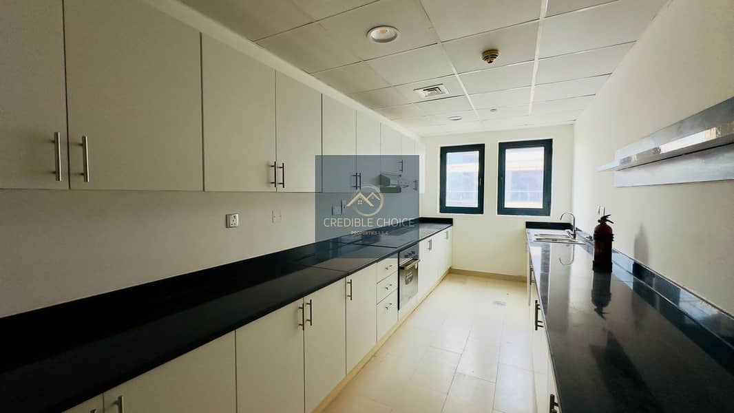 Near Metro and Malls | Spacious 3BHK | Family Building