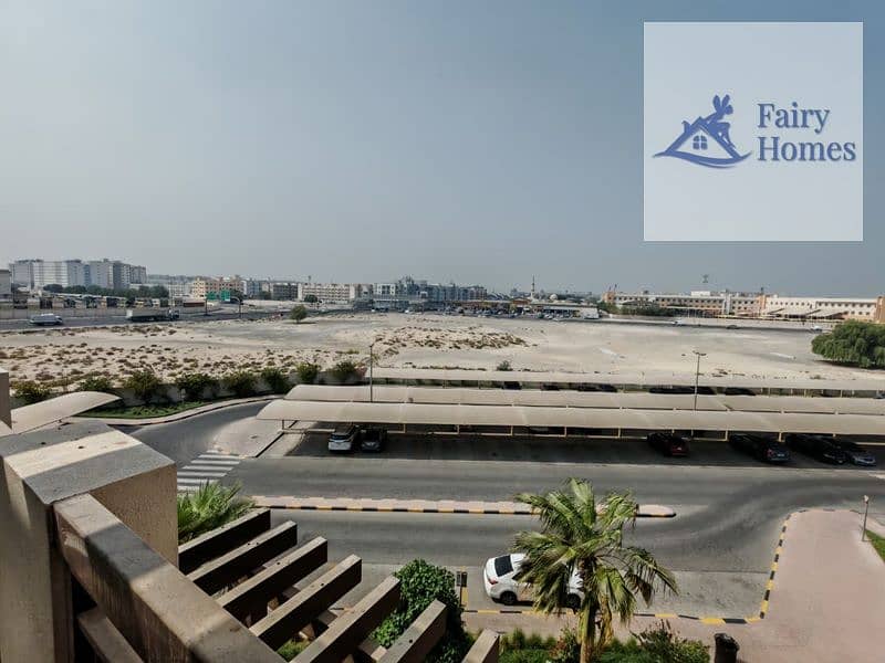 Spacious Layout | Prime Location | Vacant - Image 11