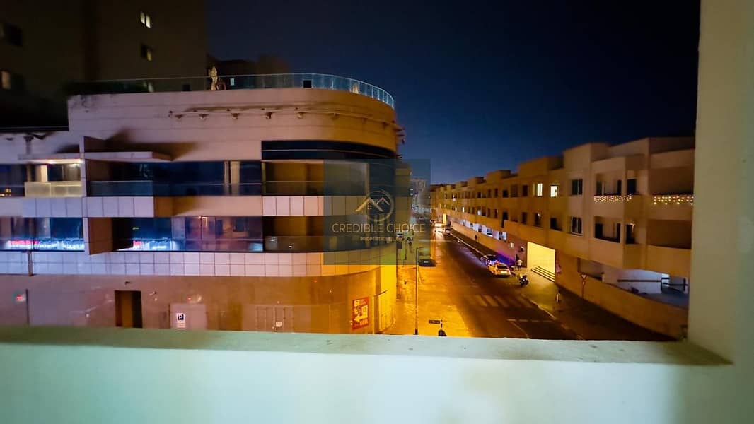 Huge Space 1BHK | Near Metro and Malls | Family Building - Image 6