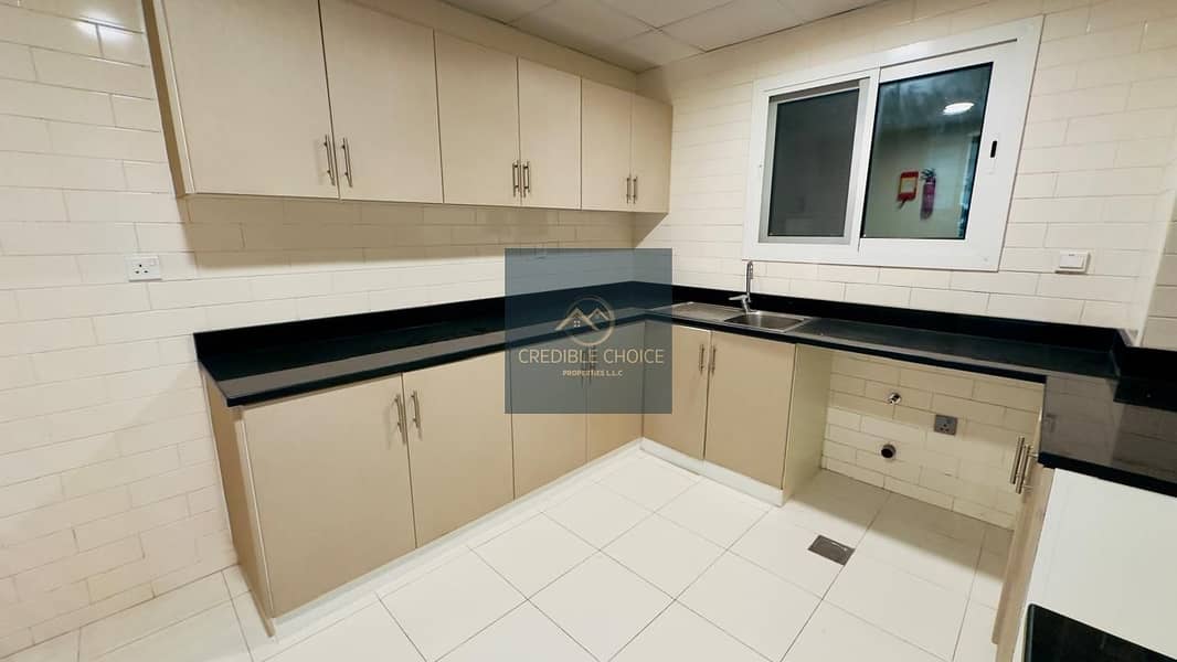 Huge Space 1BHK | Near Metro and Malls | Family Building - Image 7