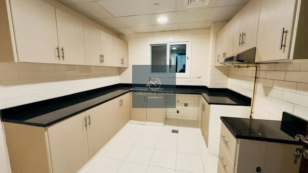 Huge Space 1BHK | Near Metro and Malls | Family Building - Image 8