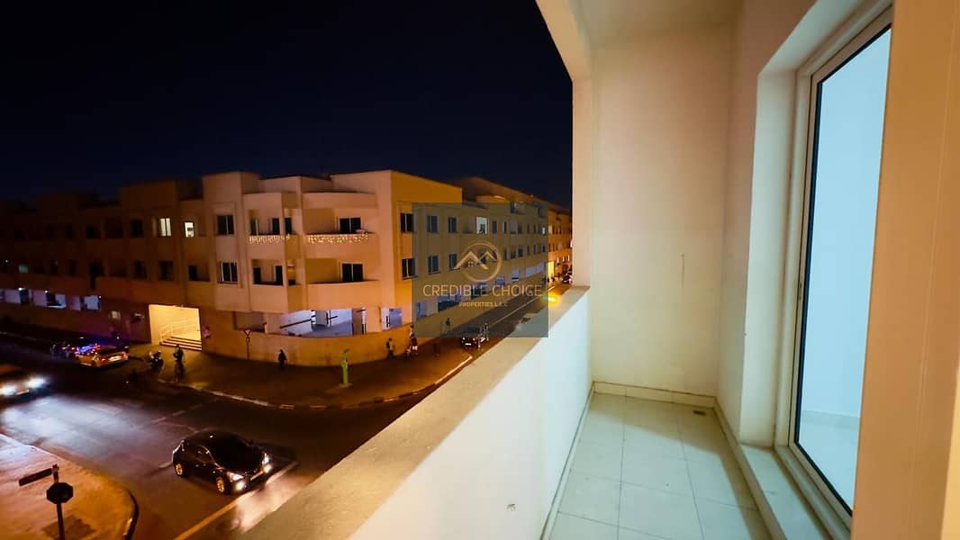 Huge Space 1BHK | Near Metro and Malls | Family Building - Image 11