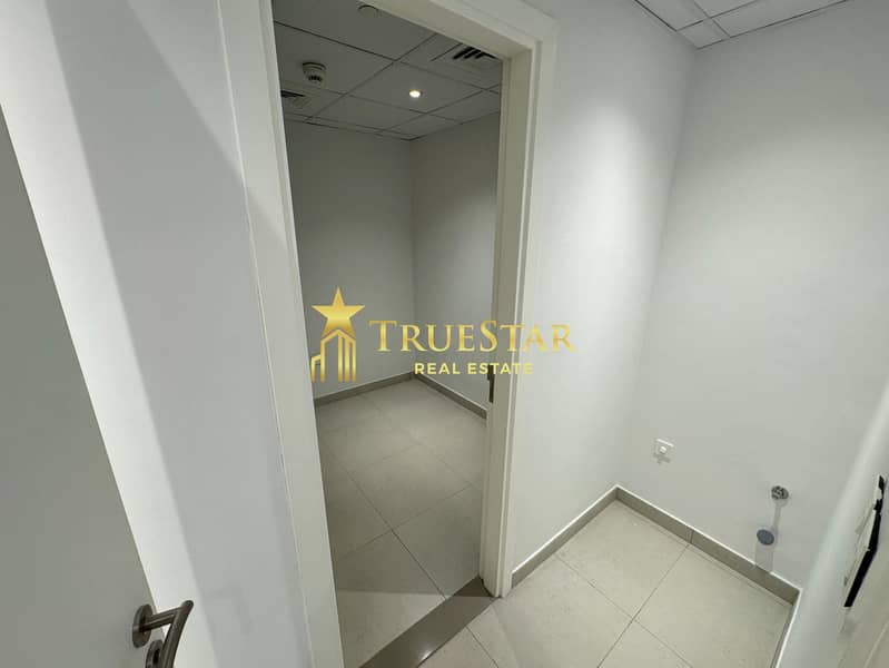 BRAND NEW 4BR MAIDS FULL SEA & BURJ AL ARAB VIEW SHARED POOL GYM - Image 15