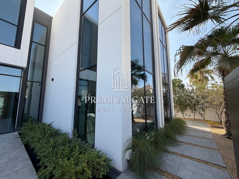 Luxury | modern 5BR | Gym | Pool | Maids