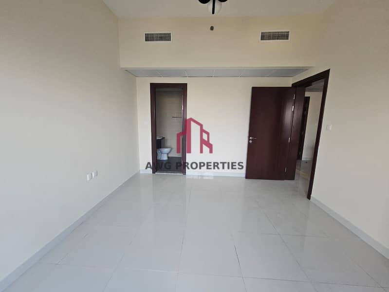 Golf Course View | Unfurnished | Ready To Move In - Image 6