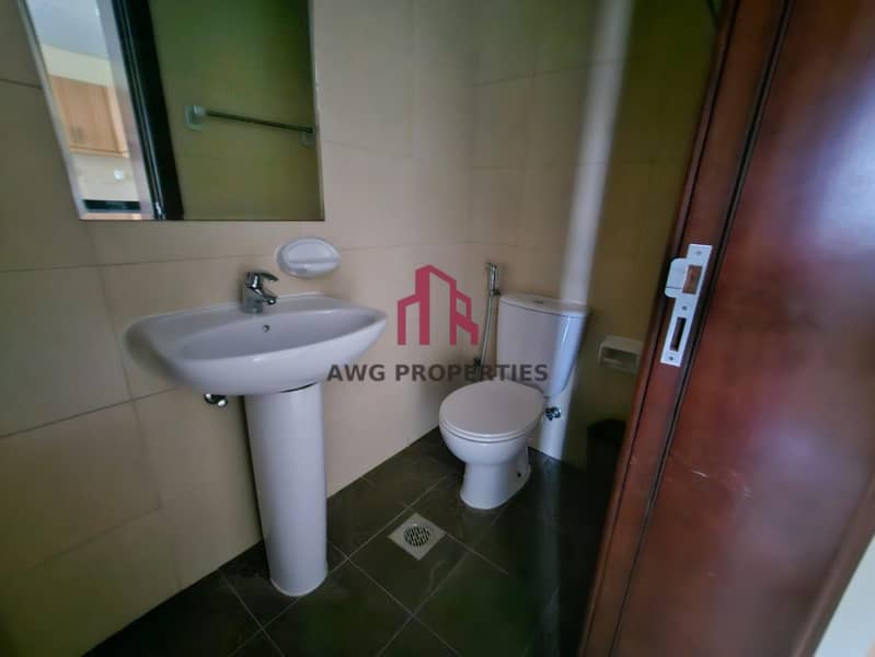 Golf Course View | Unfurnished | Ready To Move In - Image 9