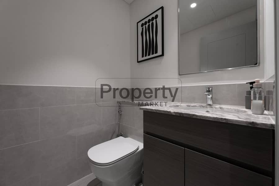 Meticulously-Furnished | Balcony | Fountain Views - Image 8