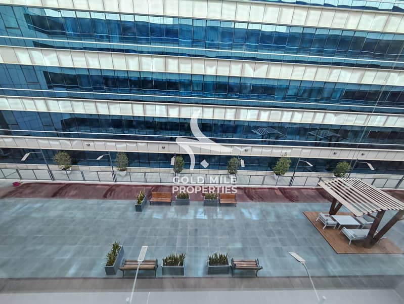 MODERN 2 BHK - SPACIOUS BIG LAYOUT - ELEGANT LIVING - ONLY FOR FAMILY - Image 8