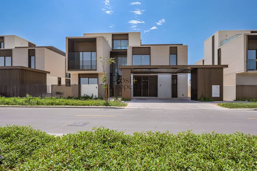 Bloom type | Designer 5BR Villa in a High-End Neighborhood Beside Lamborghini Villas