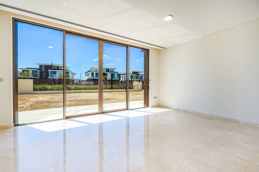 Bloom type | Designer 5BR Villa in a High-End Neighborhood Beside Lamborghini Villas