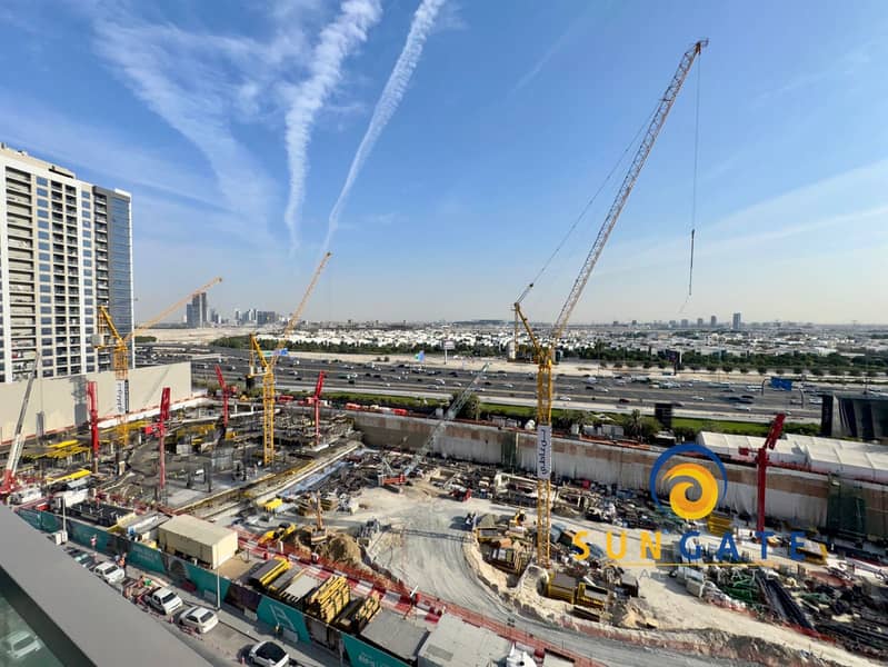 Fully Furnished , Located on the Park , Vacant Now - Image 13