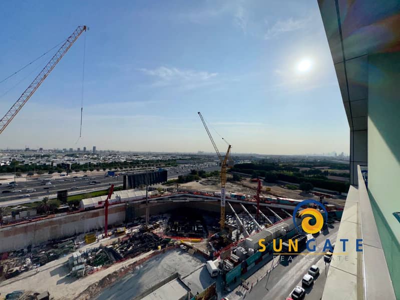 Fully Furnished , Located on the Park , Vacant Now - Image 14