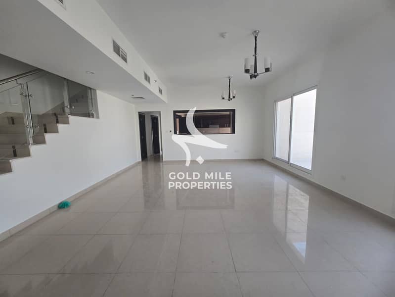 DUPLEX UNIT | ELEGANT 3 BHK | SPACIOUS BUG LAYOUT | FAMILY BUILDING