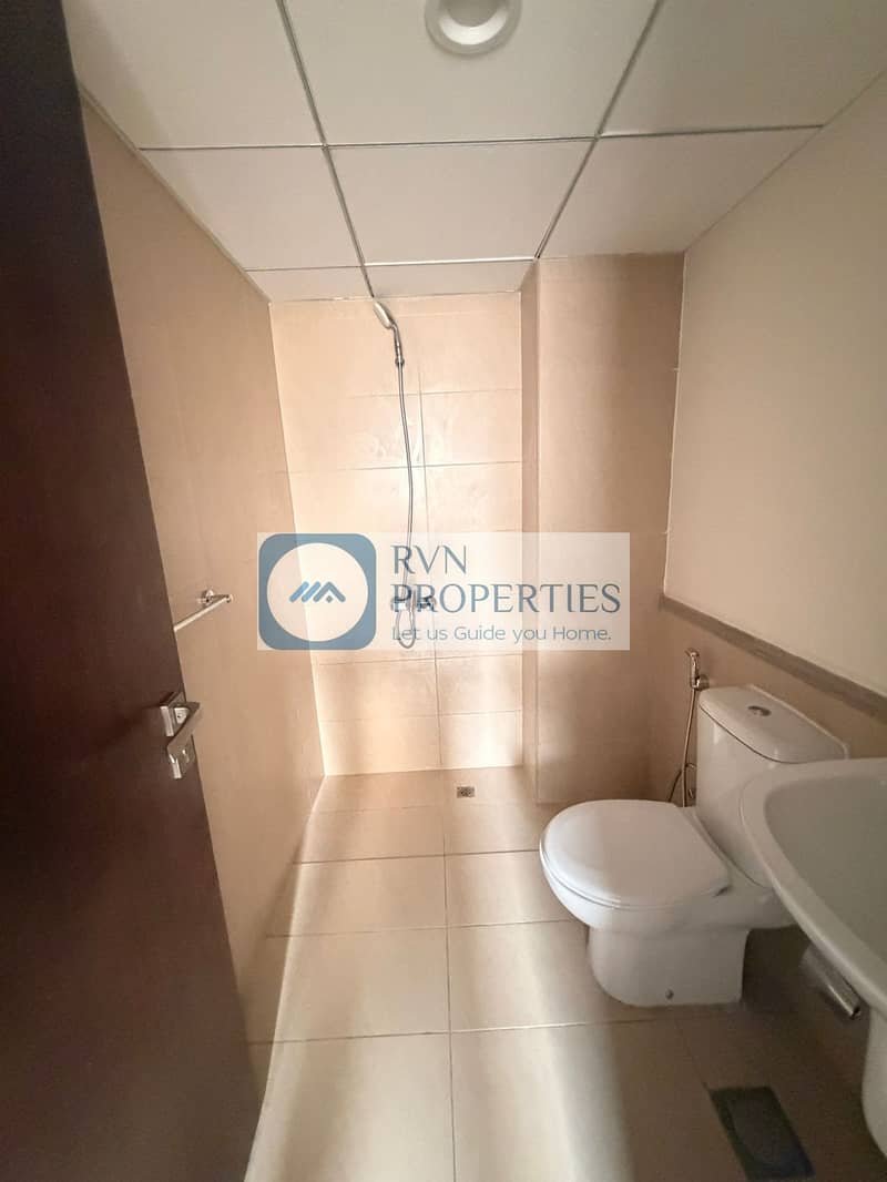 Ready to Move I Spacious | Unfurnished - Image 11