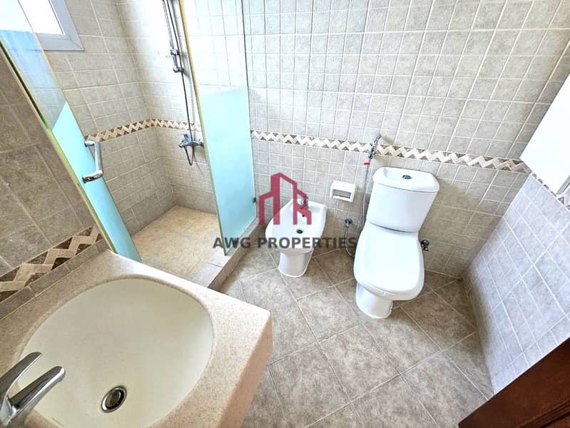 5 Beds Plus Maids Plus Driver Room| Corner Unit| Near Entrance