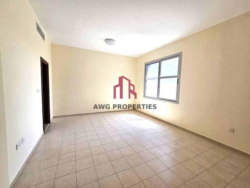 5 Beds Plus Maids Plus Driver Room| Corner Unit| Near Entrance - Image 8