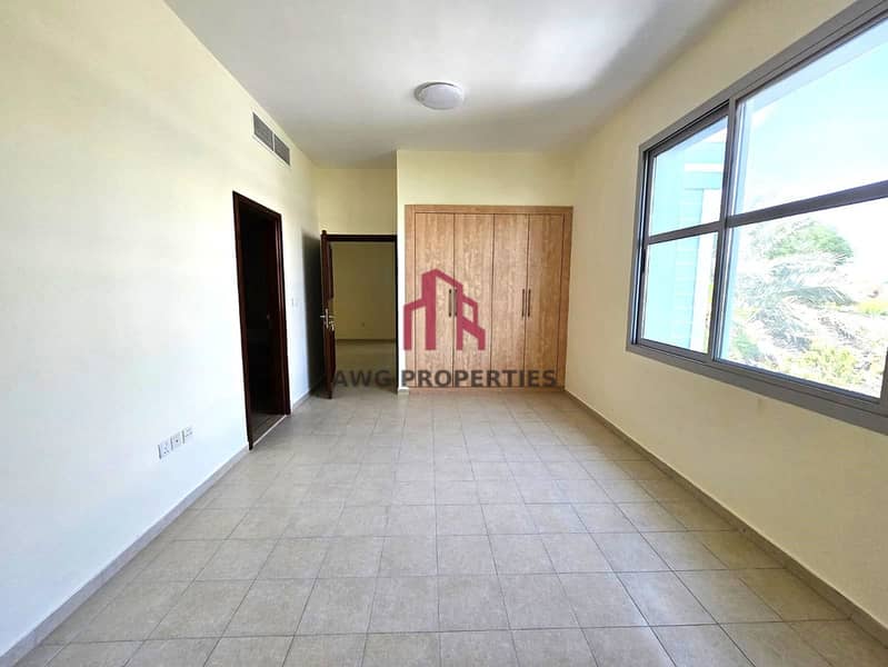 5 Beds Plus Maids Plus Driver Room| Corner Unit| Near Entrance - Image 9