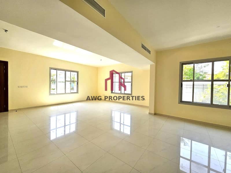 5 Beds Plus Maids Plus Driver Room| Corner Unit| Near Entrance - Image 11