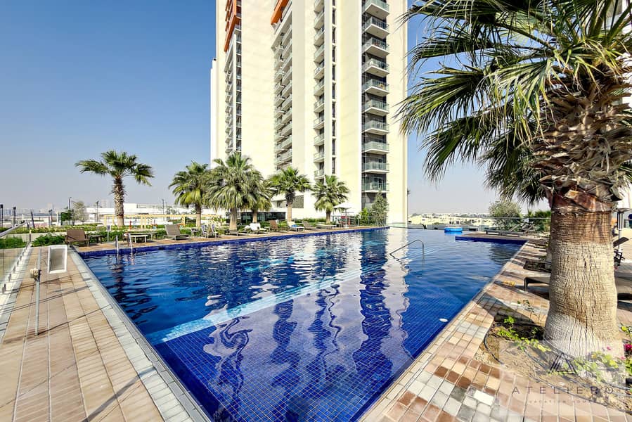 Stylish One-bedroom Apartment at Damac Hills Golf Gate - Image 25