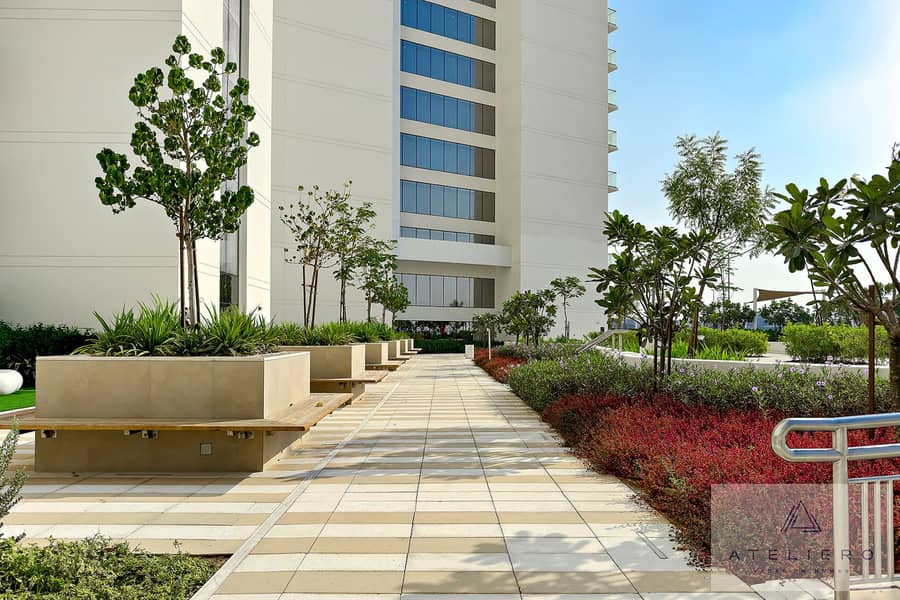 Stylish One-bedroom Apartment at Damac Hills Golf Gate - Image 28