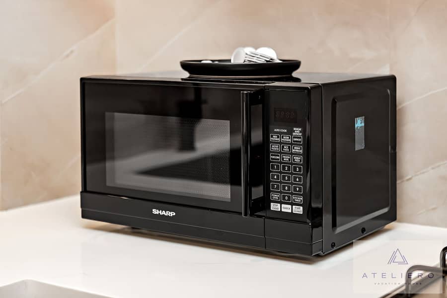 Oakley Square One-Bedroom Apartment with maid's room - Image 19