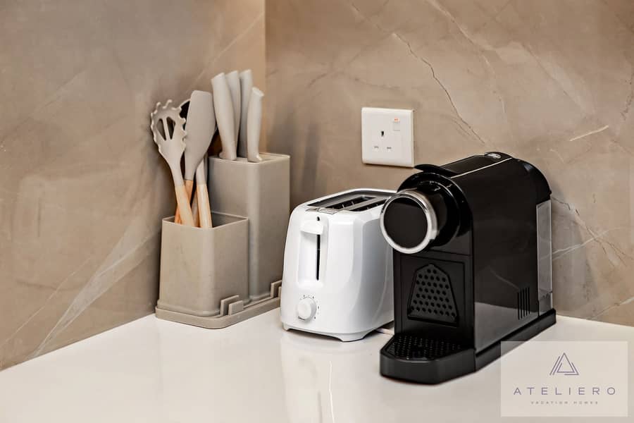 Oakley Square One-Bedroom Apartment with maid's room - Image 20