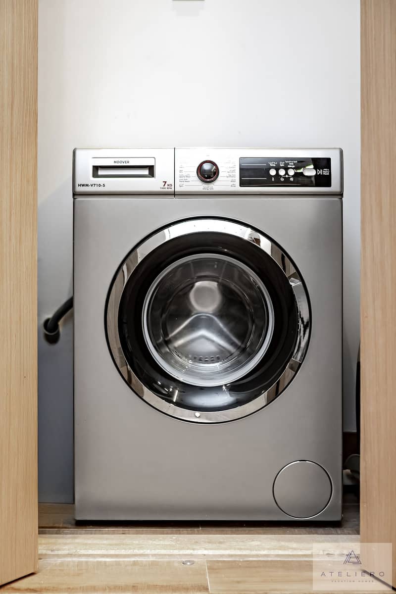 Oakley Square One-Bedroom Apartment with maid's room - Image 21