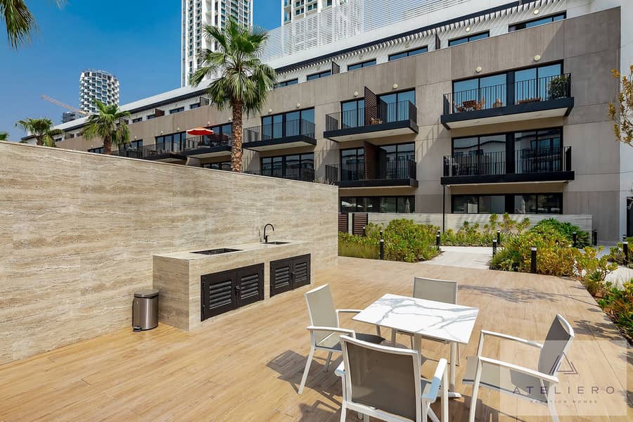 Oakley Square One-Bedroom Apartment with maid's room - Image 42