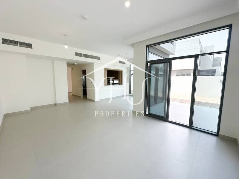 Modern 4BR Villa | Beach Access | Prime Location