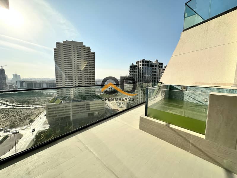 Brand New // Prime location // Smart Home