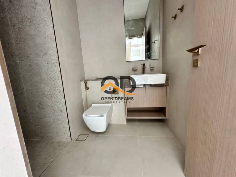 Brand New // Prime location // Smart Home