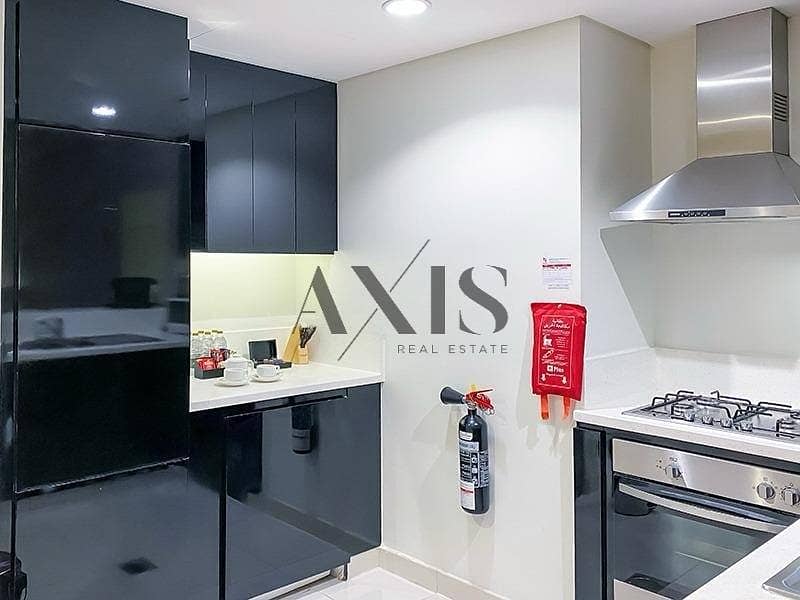 Fully Furnished I Mid Floor I Ready to Move Inn