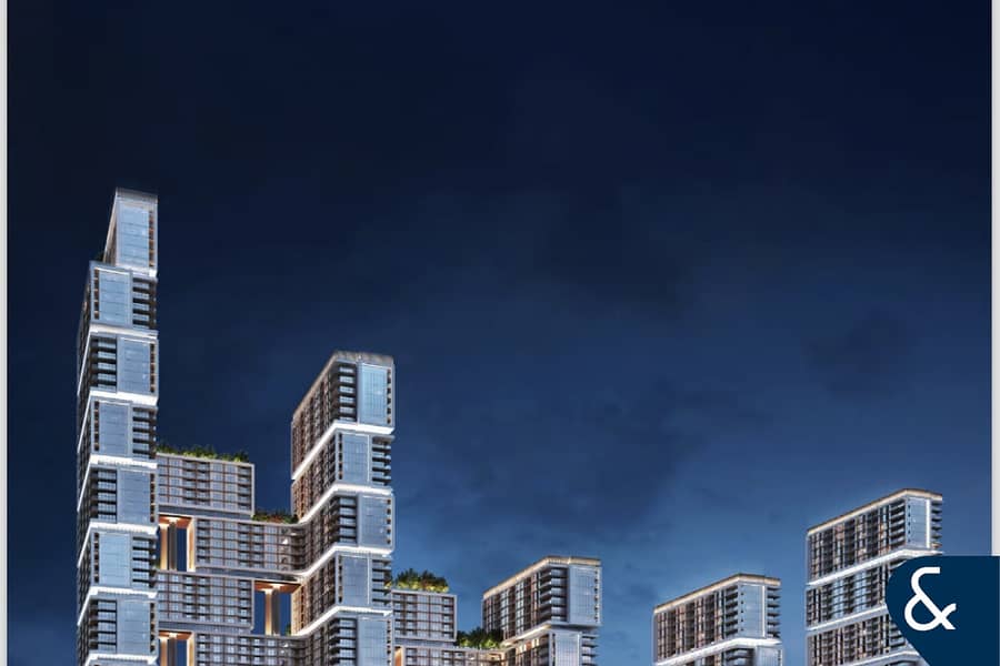 2 Bed + Yard | Creek & Golf View | Resale