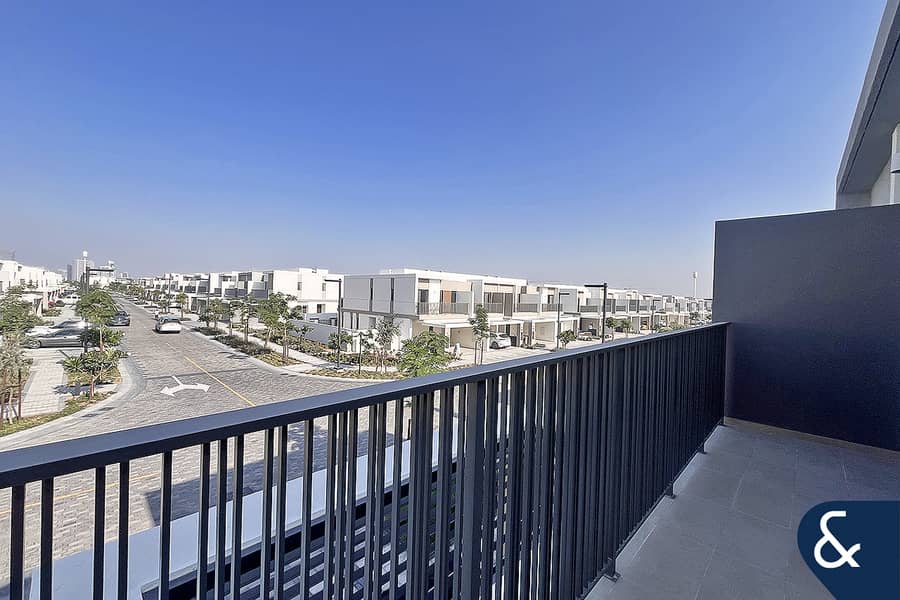 Single Row | Great Location | 3 Bedroom - Image 12