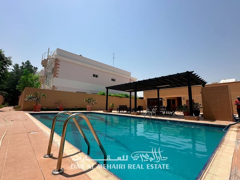 DUBAI WATER CANAL 4 B/R VILLA MAIDS ROOM WITH POOL & GARDEN