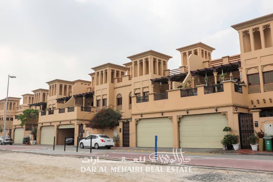 DUBAI WATER CANAL 4 B/R VILLA MAIDS ROOM WITH POOL & GARDEN