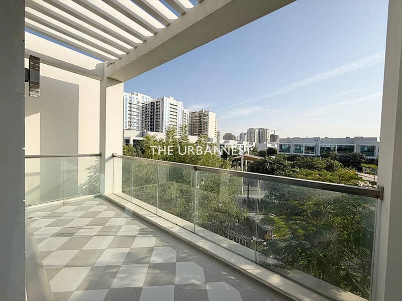 Vacant and Ready to Move In | Backing Park - Image 11