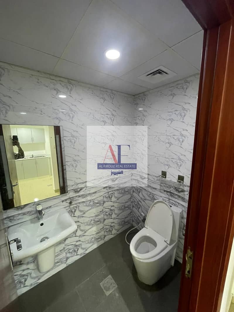 Elegant 1BR | Fully Renovated | Prime Location - Image 9