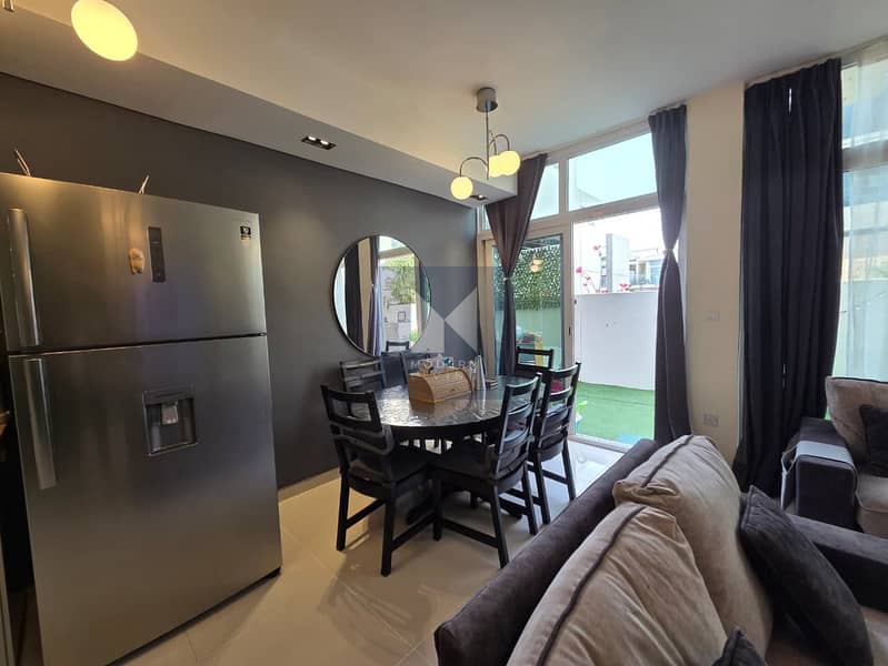 Corner 3BR | Fully Extended | Vacant on Transfer