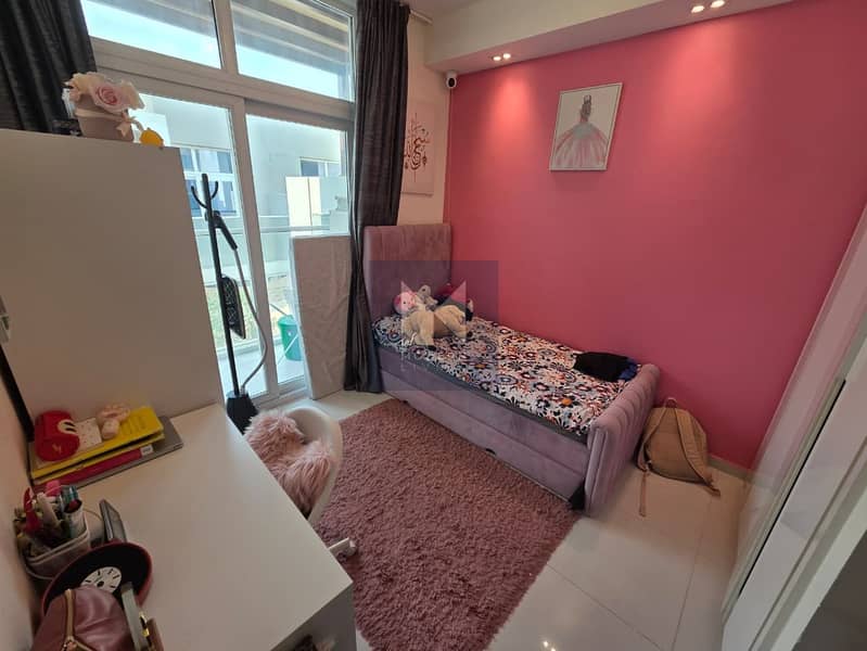 Corner 3BR | Fully Extended | Vacant on Transfer - Image 17