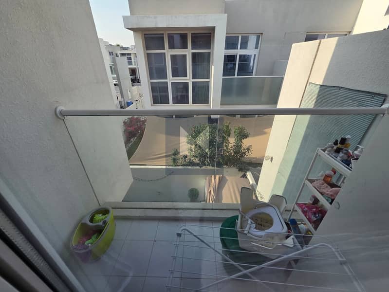 Corner 3BR | Fully Extended | Vacant on Transfer - Image 19