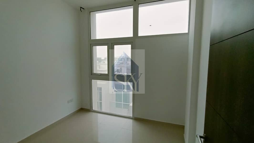 The Cheapest 5BR Townhouse In Damac Hills 2 - Image 9