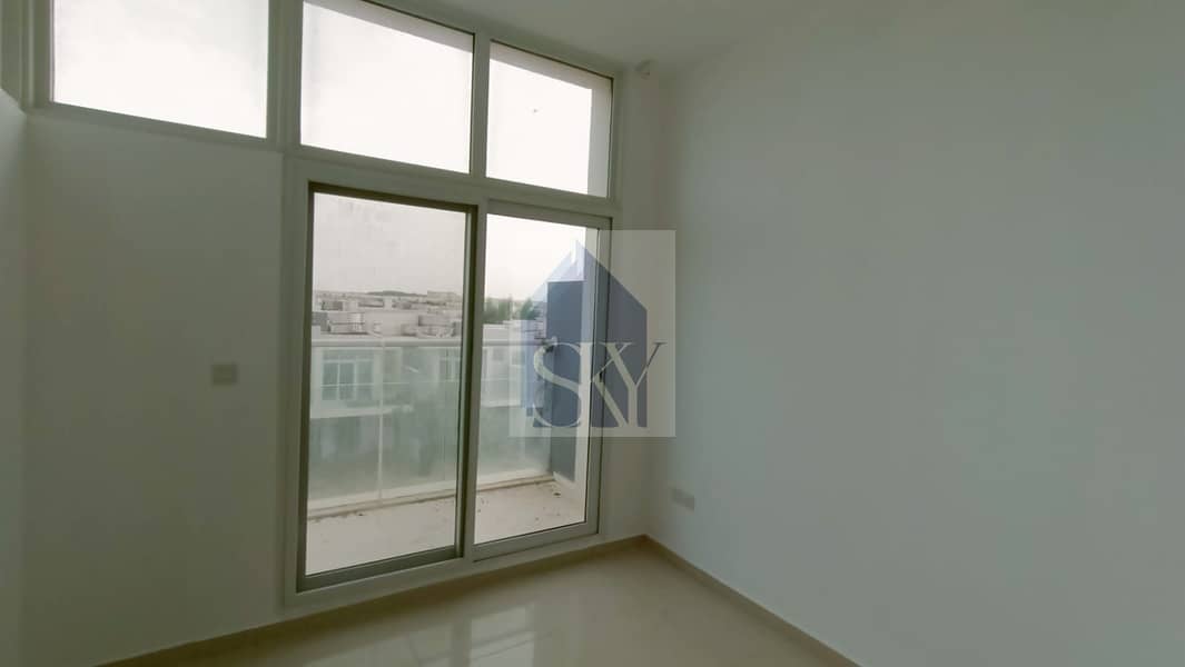 The Cheapest 5BR Townhouse In Damac Hills 2 - Image 11